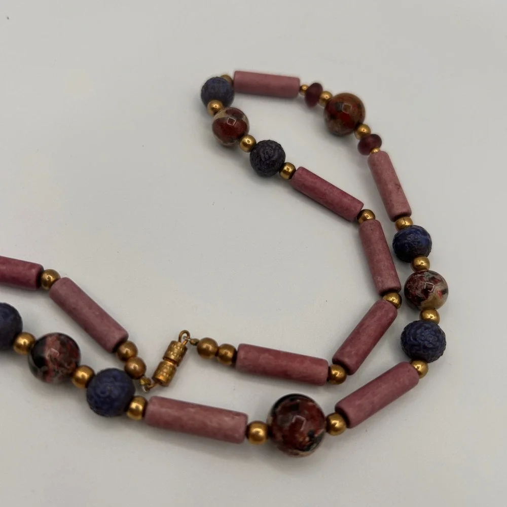 Boho Beaded Necklace Mauve‎ Jasper Lava Rock Gold Tone Barrel Clasp 28